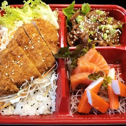 ข้าวหน้าหมูทงคัตสึ หมูยากินิกุ และแซลมอนซาชิมิปูอัด