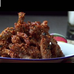 เนื้อคลุกฝุ่นย่าง