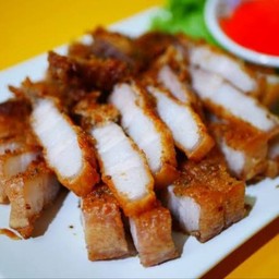 สามชั้นทอดน้ำปลา