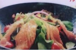 สลัดปลาแซลมอนดิบ