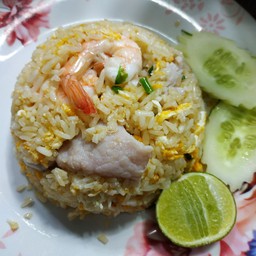ข้าวผัดรวมมิตร