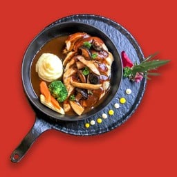 สะโพกไก่ตุ๋น ซอสเห็ดไวน์แดง