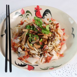 ก๋วยเตี๋ยวหลอดทรงเครื่องโบราณ