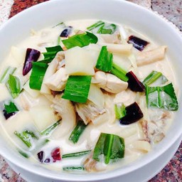 ต้มข่าไก่