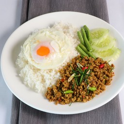 ข้าวคั่วกลิ้งสมุนไพรไข่ดาว