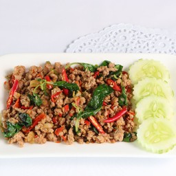 ผัดกระเพราหมูสับ/ไก่สับ