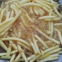 เฟรนฟรายเขย่า