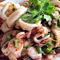 ลาบปลาหมึก