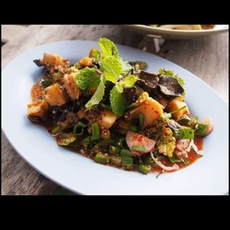 ลาบหอยเชอรี่