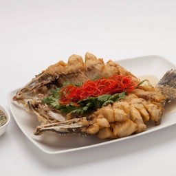 ปลากะพงทอดน้ำปลา
