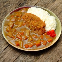 ข้าวแกงกระหรี่หมูทอด