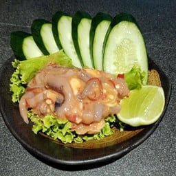 ยำปลาหมึกดอง