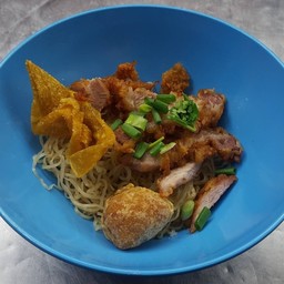บะหมี่หมูทอด