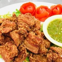 หมูสามชั้นทอดน้ำปลา