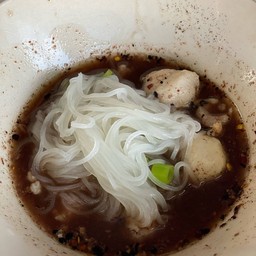 เส้นเล็ก หมู น้ำตก