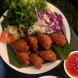 ไก่กรอบ ชิ้นใหญ่ ฉ่ำมาก สนนราคา 70 บาท