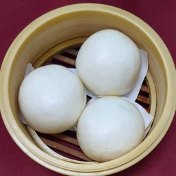 ซาลาเปาไส้ครีม (ลูกละ)