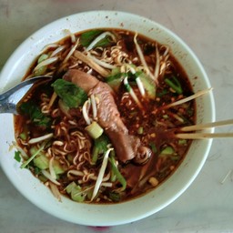 แอน ก๋วยเตี๋ยวไก่มะระ