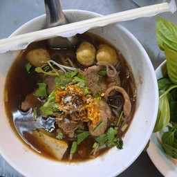 ก๋วยเตี๋ยวน้ำตกหมู