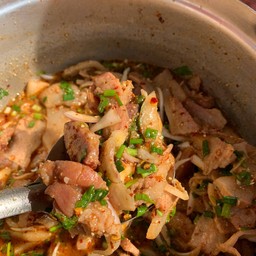 น้ำตกคอหมูย่าง