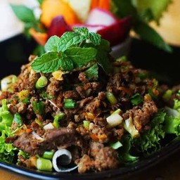 ลาบเตาหลวง (ลาบไส้อั่ว)