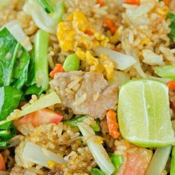 ข้าวผัดหมู