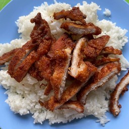 ข้าวเหนียวหมูทอด เจ๊แดง ร้อยเกาะ