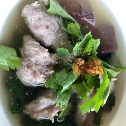ต้มเลือดหมูล้วน