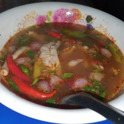 ต้มแซ่บซุปเปอร์ขาไก่