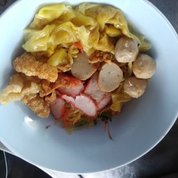 ฤาษีบะหมี่เกี๊ยว สาขา1