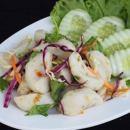 ยำลูกชิ้นปลา