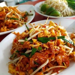 ผัดไท เจ๊หน่อย