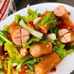 ยำไส้กรอก