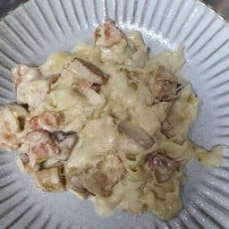 Pasta Alfredo with seafood
