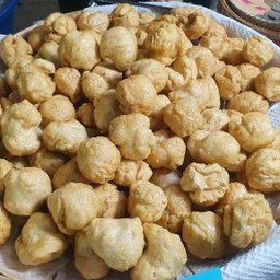 ลูกชิ้นปลาระเบิดทอดเศรษฐีเรือทอง ชัยพฤกษ์