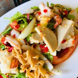 ยำมาม่ารวมมิตร