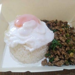 ผัดกะเพรา ลาดกระบัง