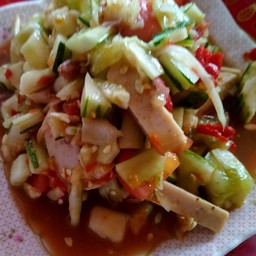ส้มตำเเตงไทยหมูยอ
