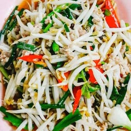 ถั่วงอกผัดหมูสับ