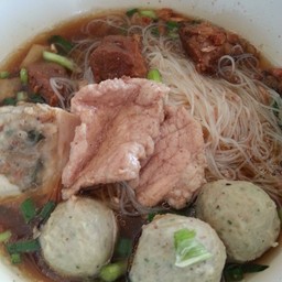 ก๋วยเตี๋ยวหมู