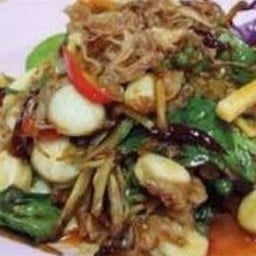 หอยเชลล์ผัดฉ่า