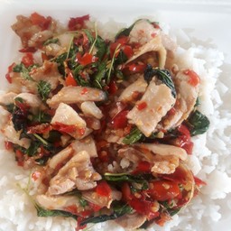 กะเพราไก่(กับข้าว)