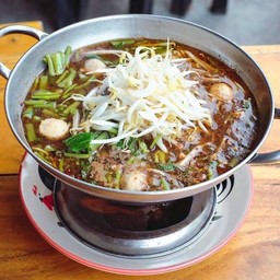เกาเหลาหม้อไฟเนื้อโคขุน