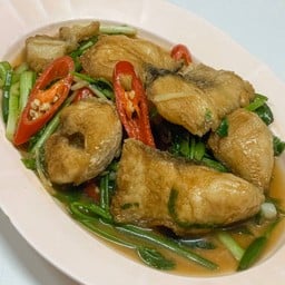 เนื้อปลาช่อนผัดขึ้นฉ่าย