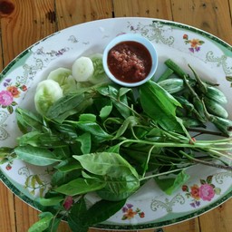 น้ำพริกกะปิ ผักสด