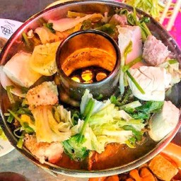 หัวปลาจีนต้มเผือก  (หม้อไฟ)