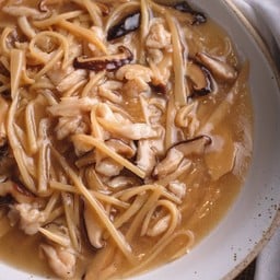 โกยซี่หมี่ไก่