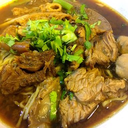 ก๋วยเตี๋ยวเนื้อ