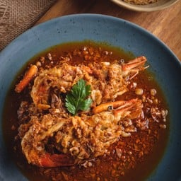 กุ้งแม่น้ำทอดกระเทียม ( สูตรคุณชายถนัดศรี)