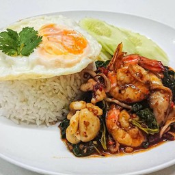 กะเพราทะเล ราดข้าว